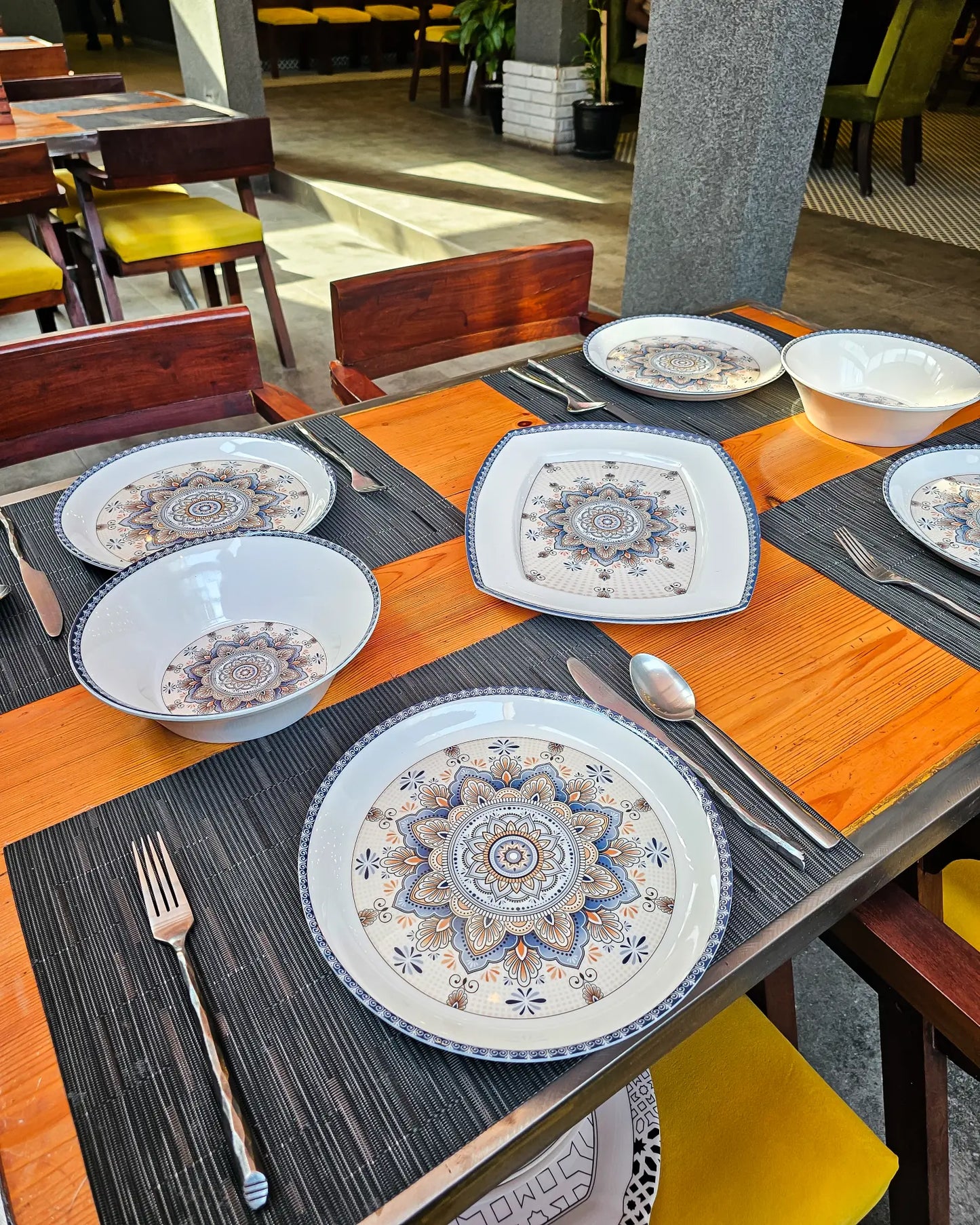 Raihana Dinner Set